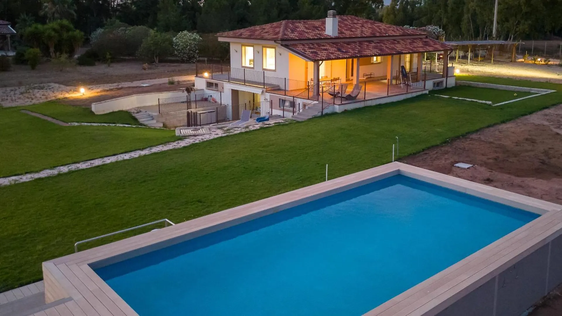 Sunset Villa Santa Maria la Palma 0*,